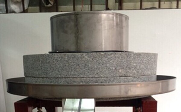 石磨豆浆机XJ-103产品石磨磨盘图片